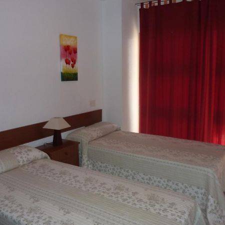 La Cigueena Alquilevante Benidorm Habitación foto